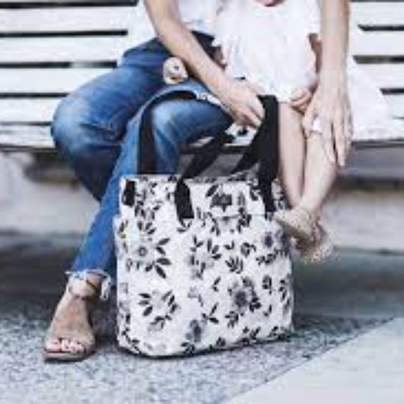 JuJuBe Encore Tote Watercolour Ice - BRAND NEW IN ORGINAL PACKAGING - Picture 2 of 12